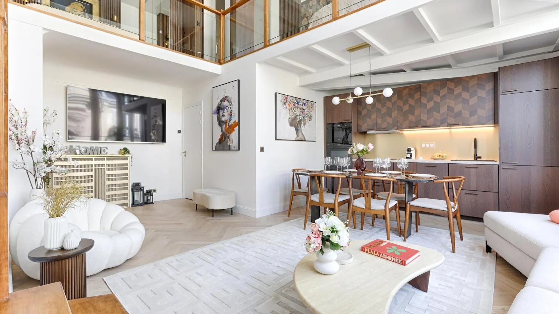 Duplex A Deux Pas Des Champs Elysee Paříž