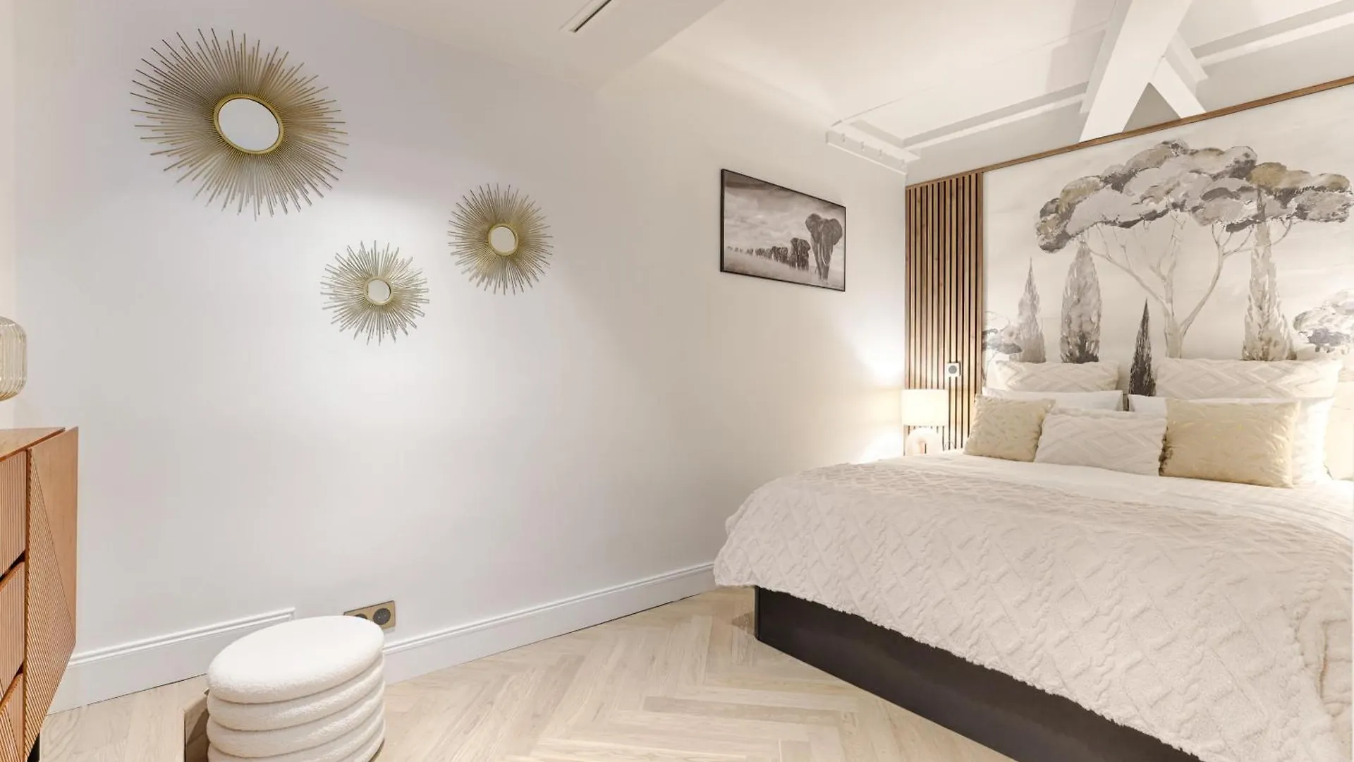Duplex A Deux Pas Des Champs Elysee Paris Appartement